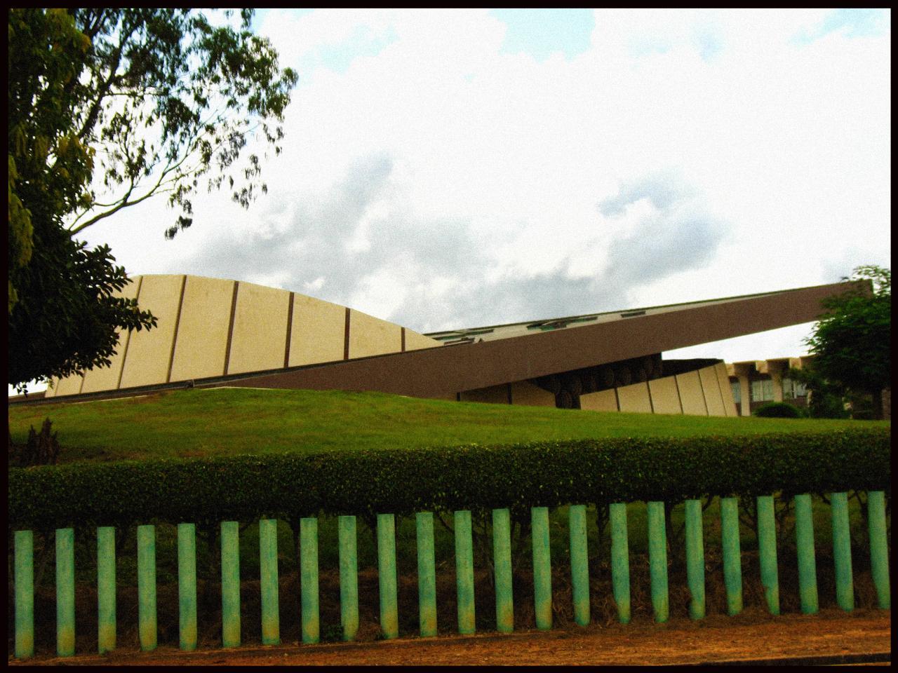 Bâtiment moderne de Yamoussoulro